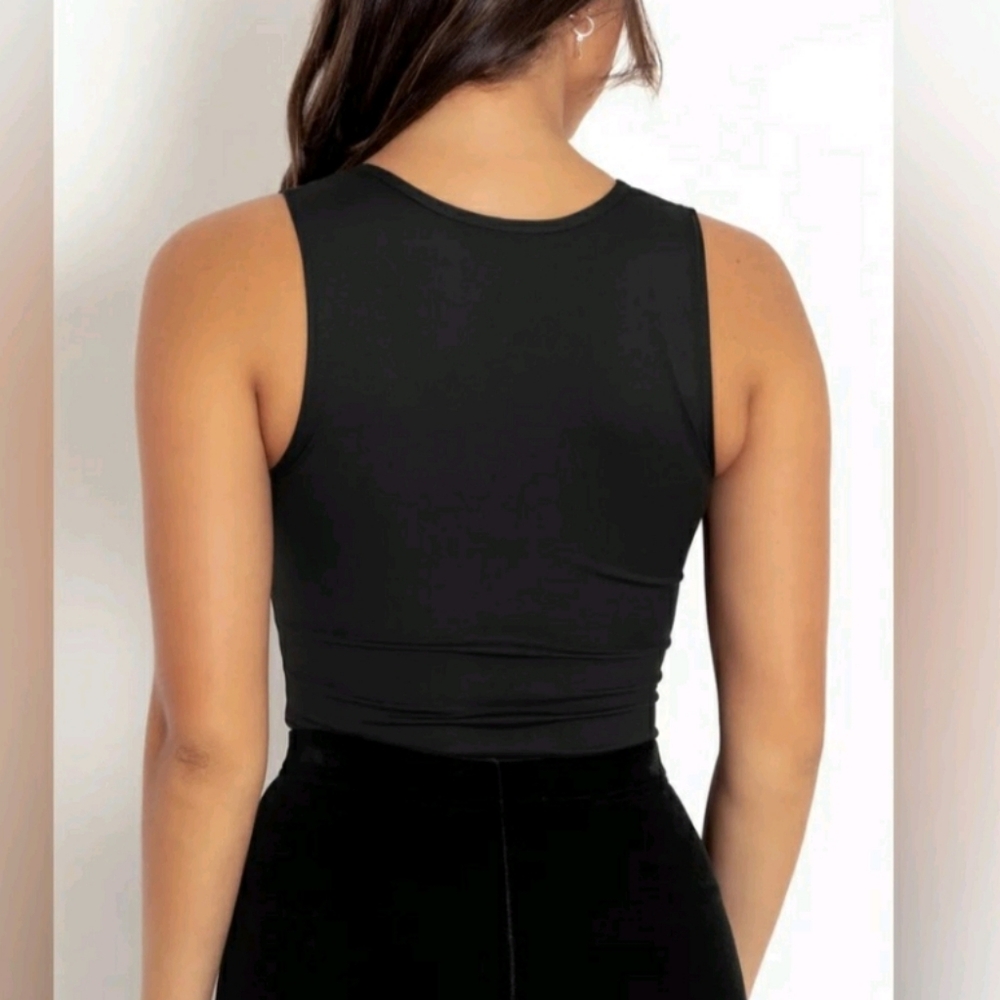 NWT 〰️Blackmilk〰️ Matte Black Cut Out Tank Top - Limited XXL - Picture 3 of 3